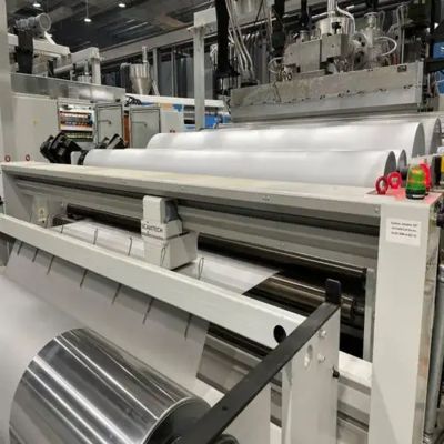 주문 2400mm / 2600mm 넓은 EVA 태양 필름 외출 라인 300-700kg/h 출력 및 16m/s 태양 패널 캡슐화 최대 라인 속도 online manufacture