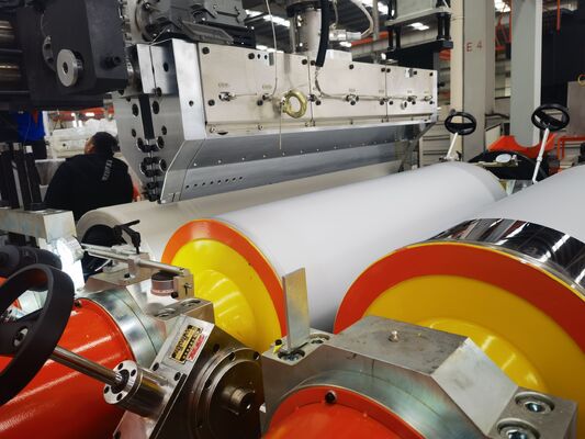 주문 천과 단일 나사 추출기로 가루 된 방수 필름과 1000-2000mm 너비의 TPU 주사 필름 추출 라인 online manufacture